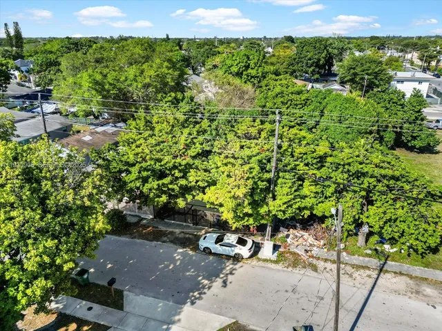 $3,000 | 1829 Northwest 62nd Terrace, Miami, FL 33147