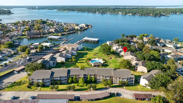 $184,000 | 204 Lakeview Terrace, Unit G, Conroe, TX 77356