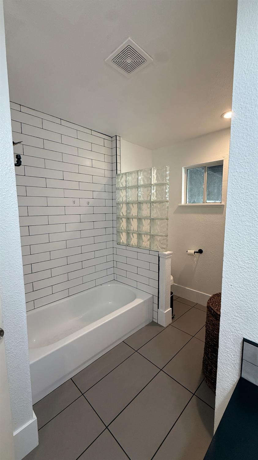 2041 Wally Court Modesto, CA 95350 - Photo 9 of 20