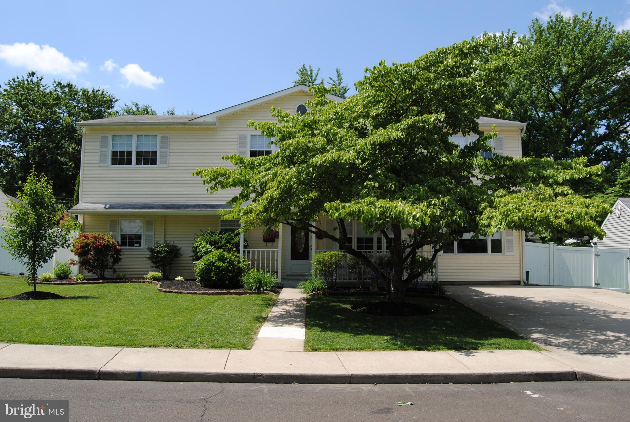 206 Suffolk Road Fairless Hills, PA 19030 - Photo 3 of 38 Gallery Image 3