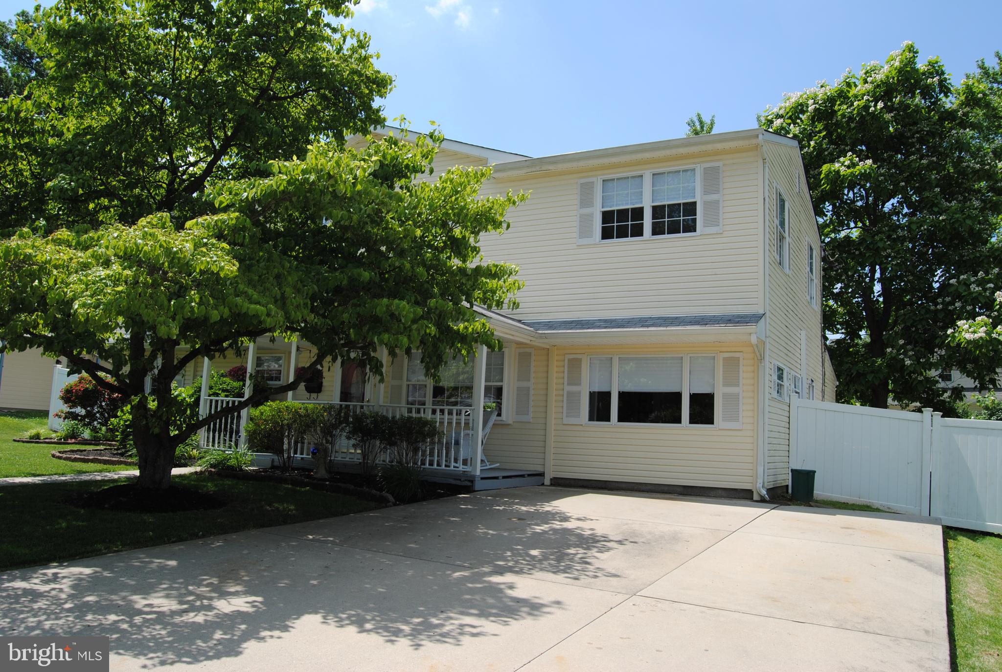206 Suffolk Road Fairless Hills, PA 19030 - Photo 4 of 38 Gallery Image 4