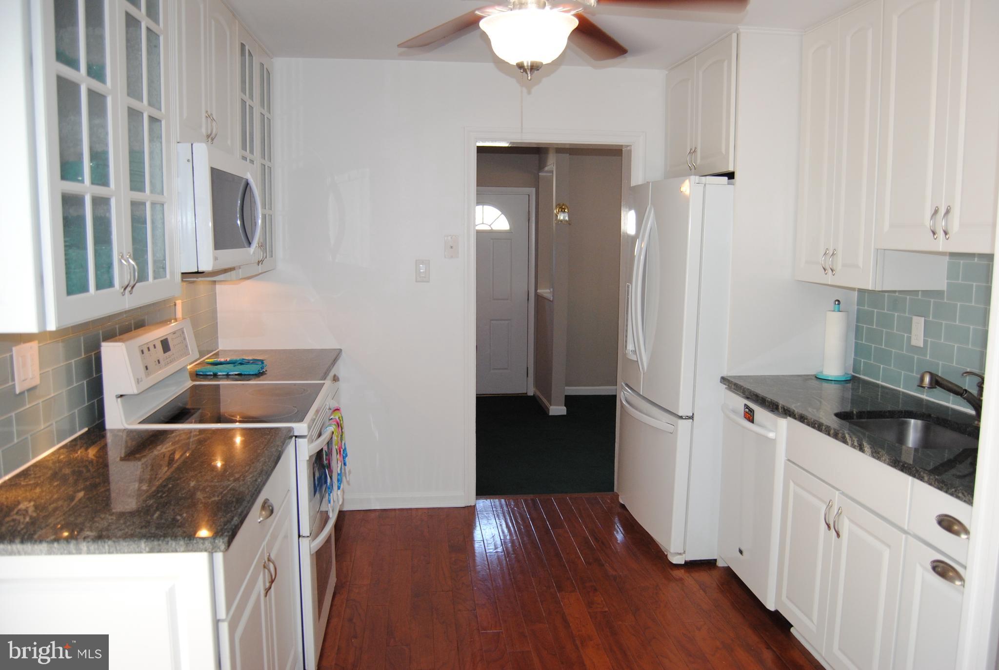 206 Suffolk Road Fairless Hills, PA 19030 - Photo 6 of 38 Gallery Image 6