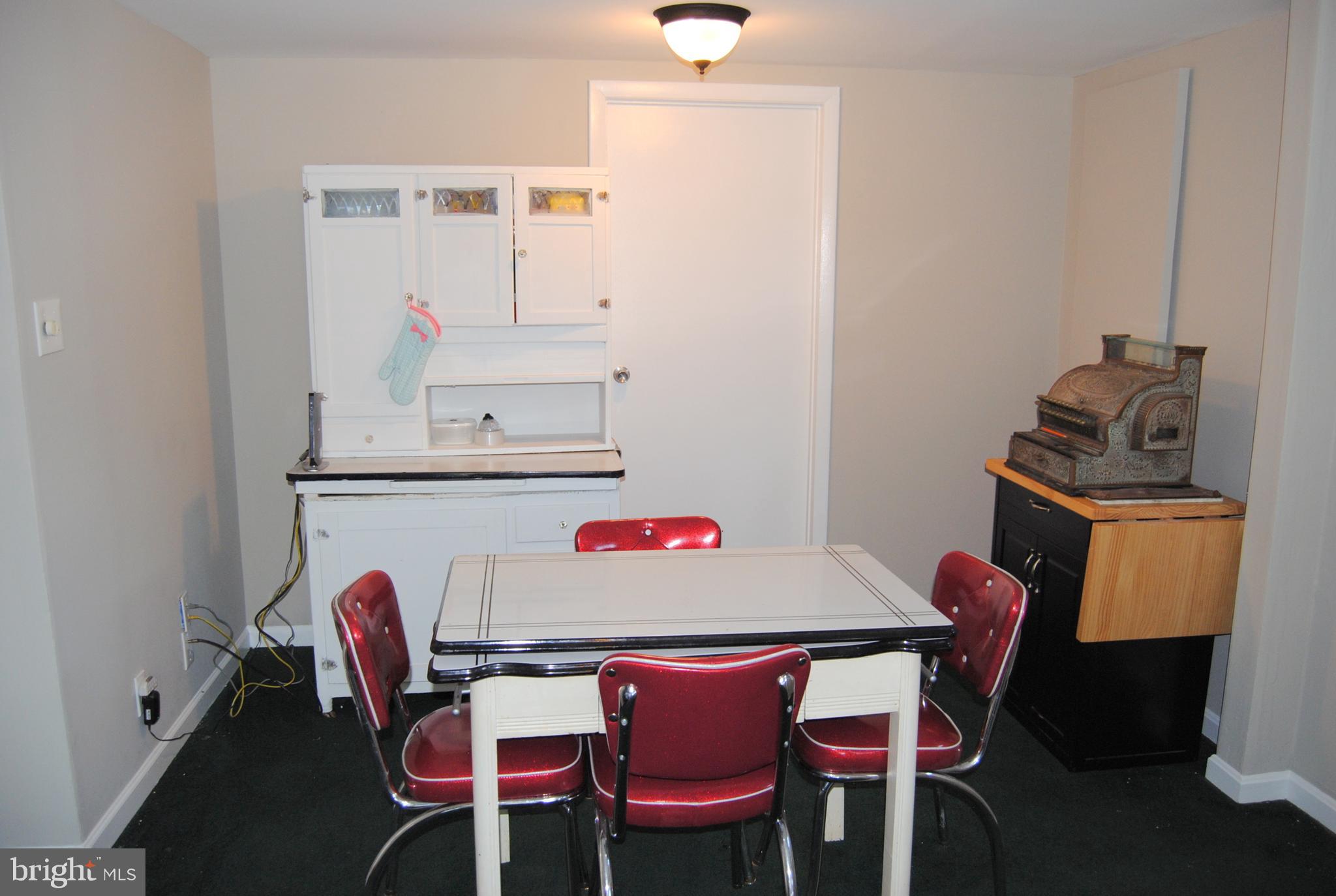 206 Suffolk Road Fairless Hills, PA 19030 - Photo 10 of 38 Gallery Image 10