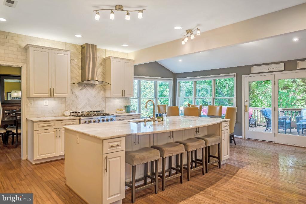 1307 Murray Downs Way Reston, VA 20194 - Photo 2 of 15