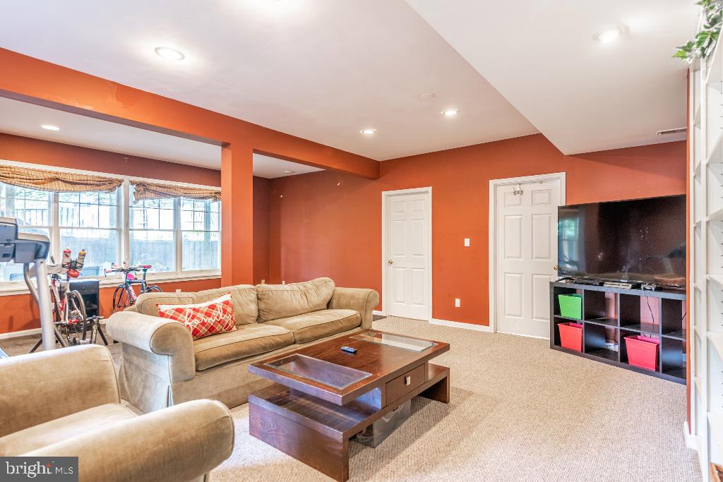 1307 Murray Downs Way Reston, VA 20194 - Photo 14 of 15