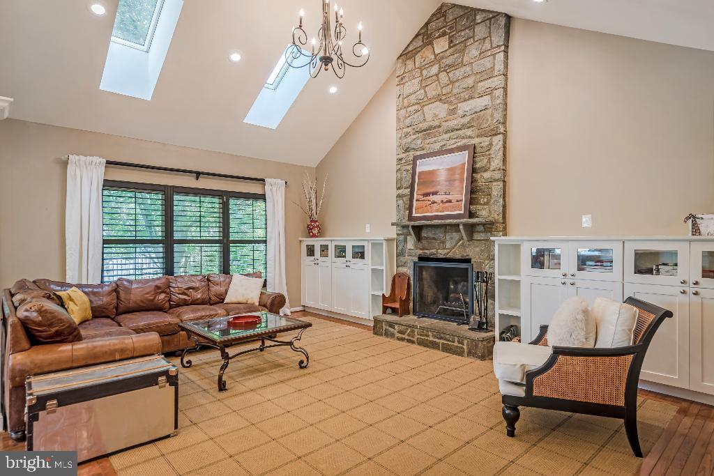 1307 Murray Downs Way Reston, VA 20194 - Photo 3 of 15