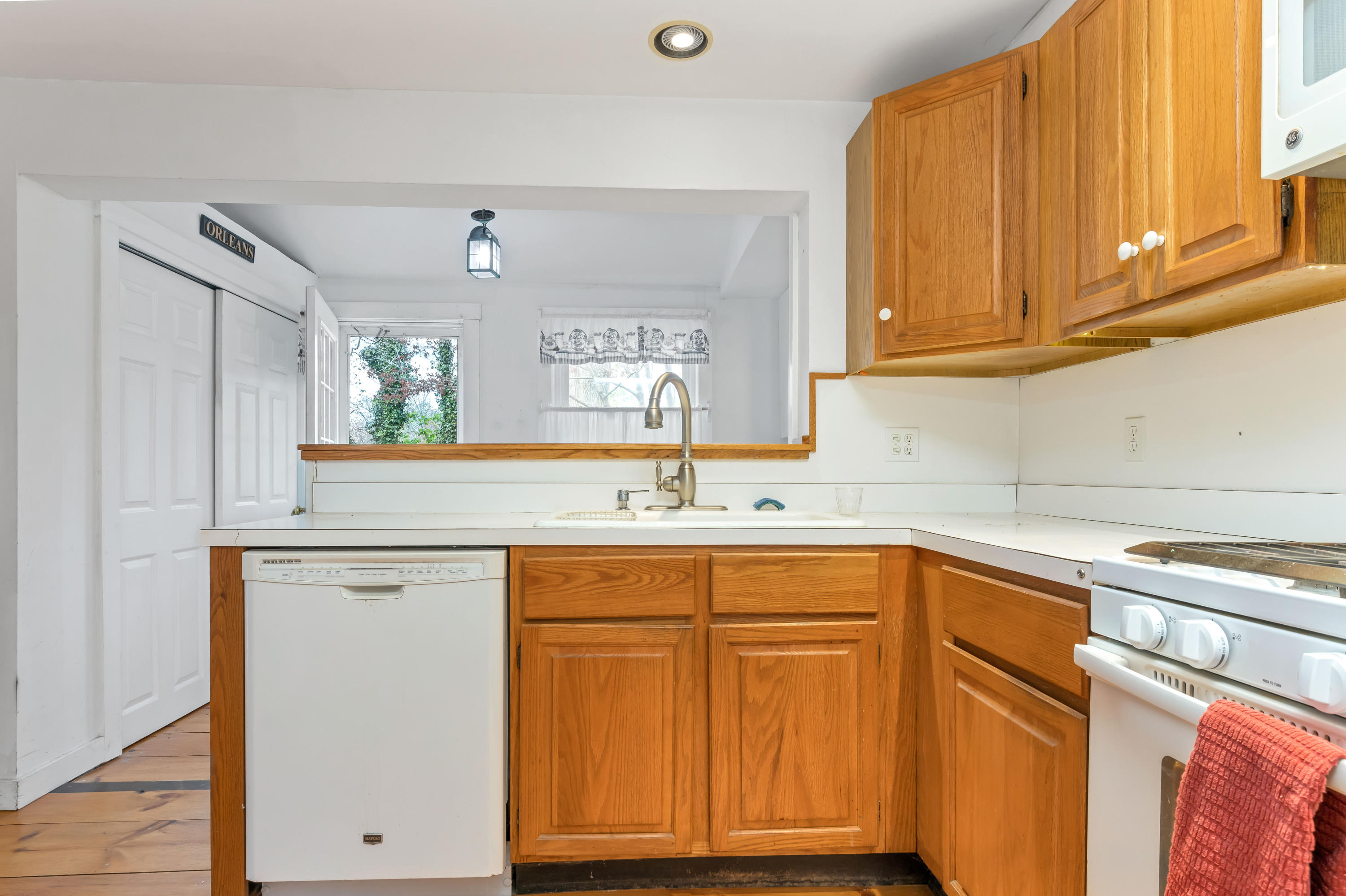 69 South Orleans Road Orleans, MA 02653 - Photo 16 of 27 69SouLR-13