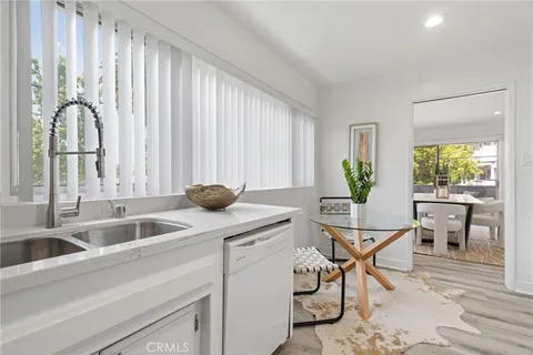 $799,000 | 400 South Los Robles Avenue, Unit 209, Pasadena, CA 91101