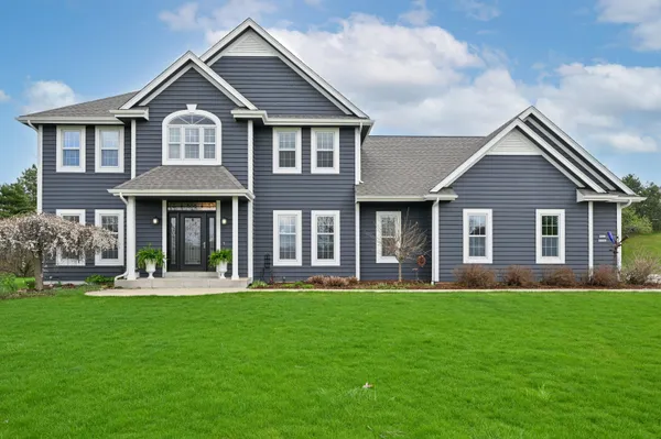 $874,900 | W223N3589 Ridgeside Court, Pewaukee, WI 53072