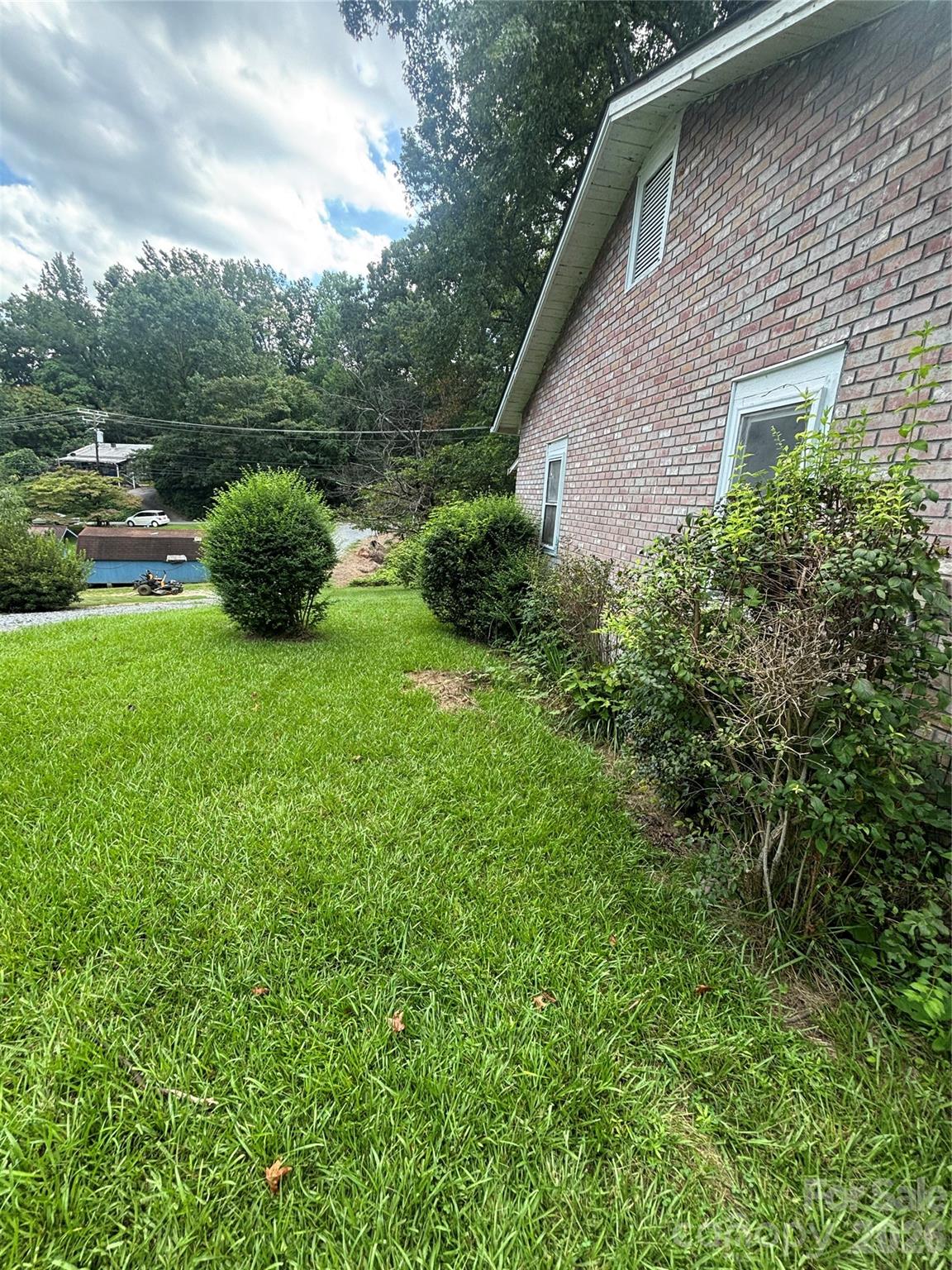 40 Beaver Street Tryon, NC 28782 - Photo 14 of 16 Gallery Image 14