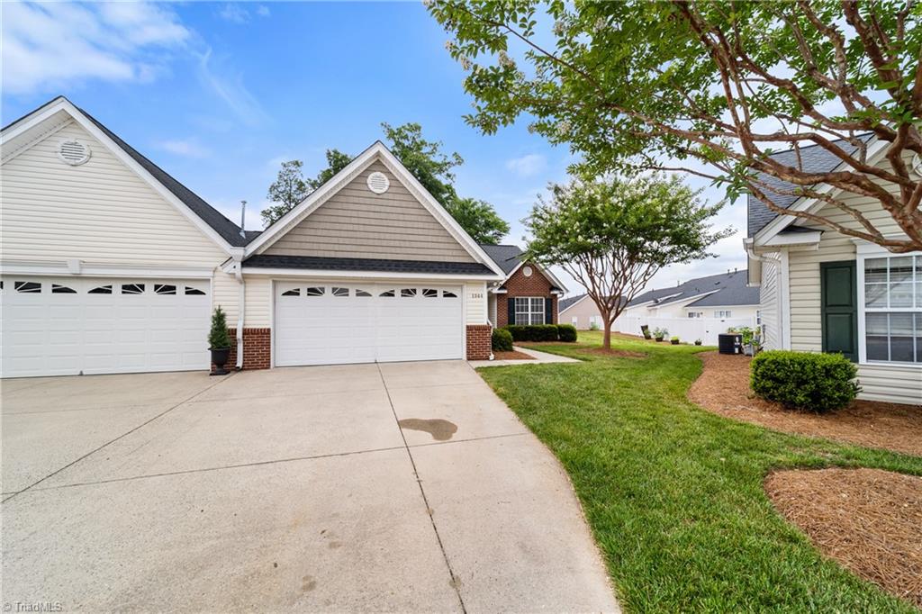 1344 Crosswinds Drive High Point, NC 27265 - Photo 37 of 40