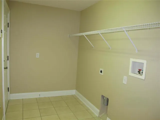 a view of an entrance of the house