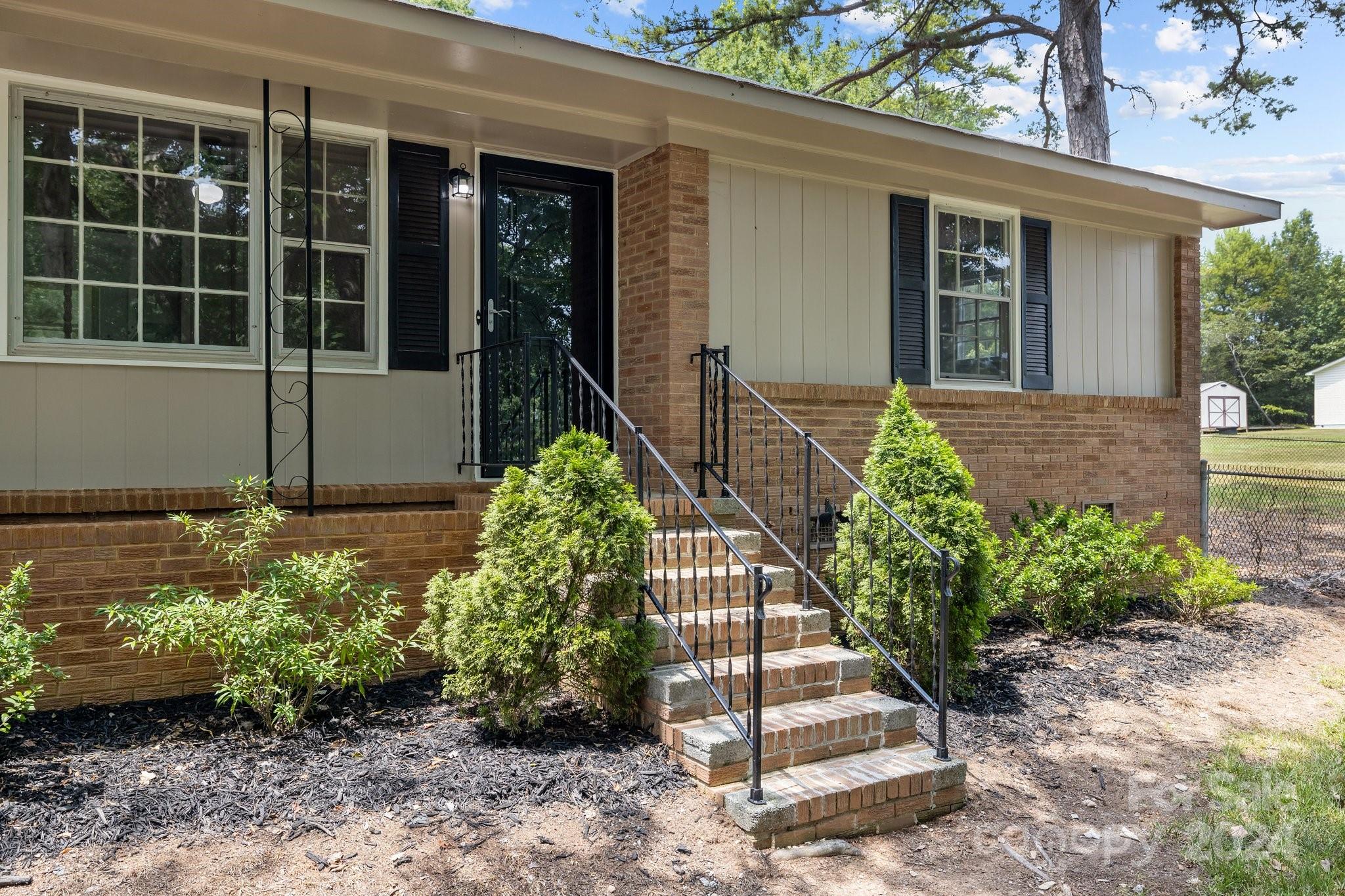 1558 Legion Road Fort Mill, SC 29715 - Photo 3 of 30 Gallery Image 3