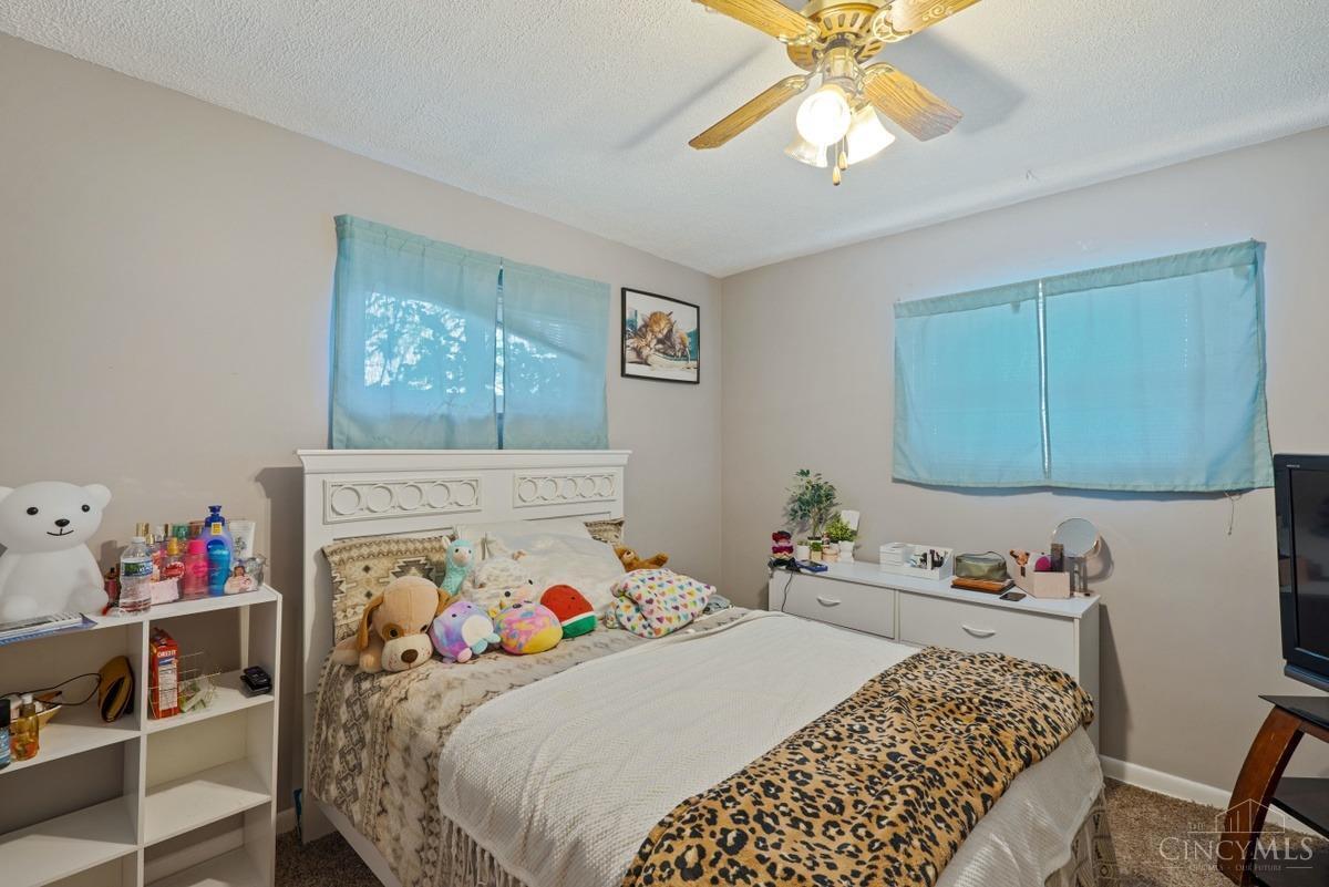 5594 Lawrence Road Cincinnati, OH 45248 - Photo 9 of 12