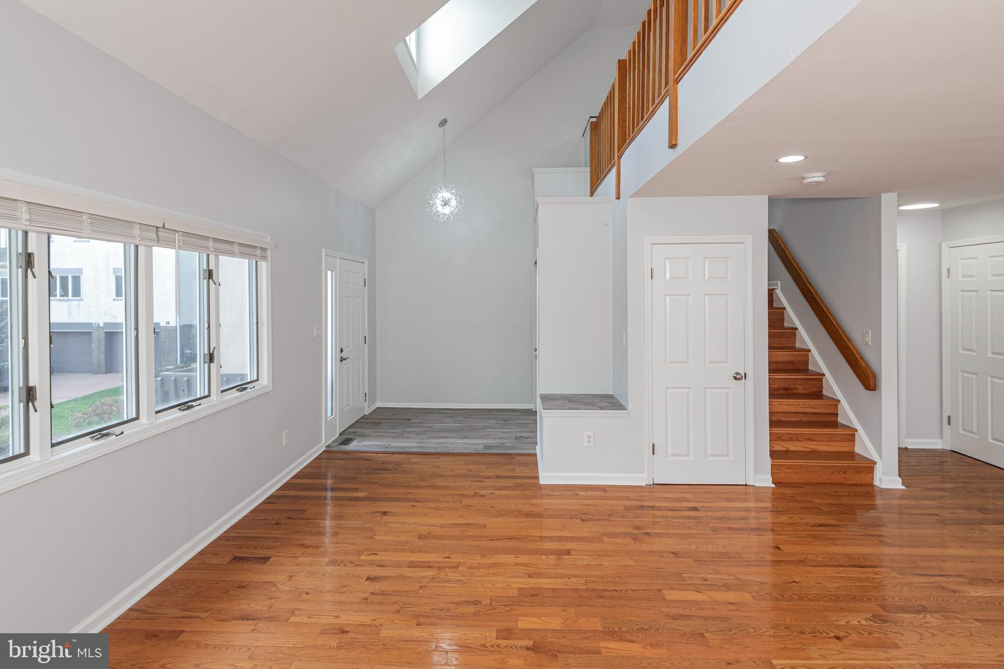 7 Exeter Court Princeton, NJ 08540 - Photo 3 of 32