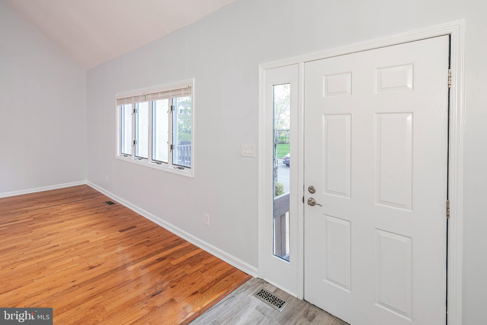 7 Exeter Court Princeton, NJ 08540 - Photo 4 of 32