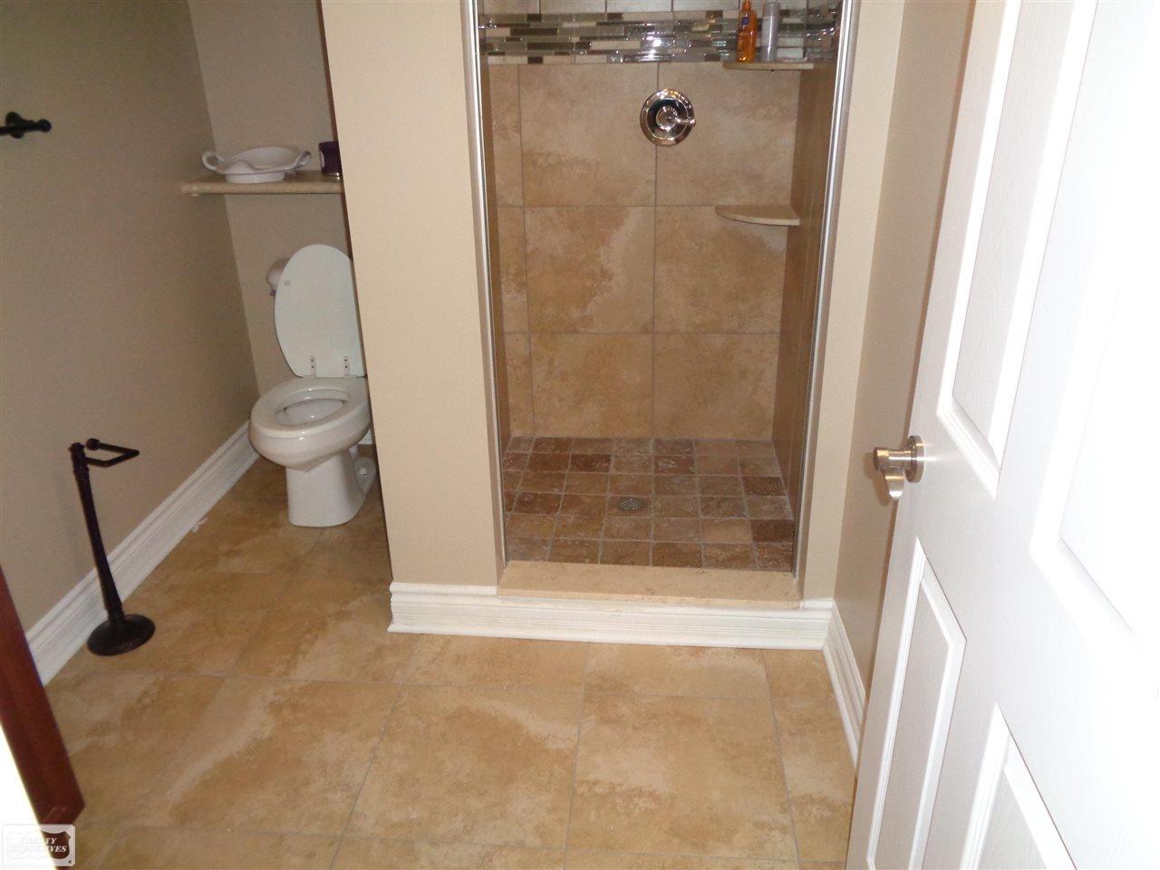 909 Lafayette Court Rochester, MI 48307 - Photo 40 of 44 50046290-39.JPG