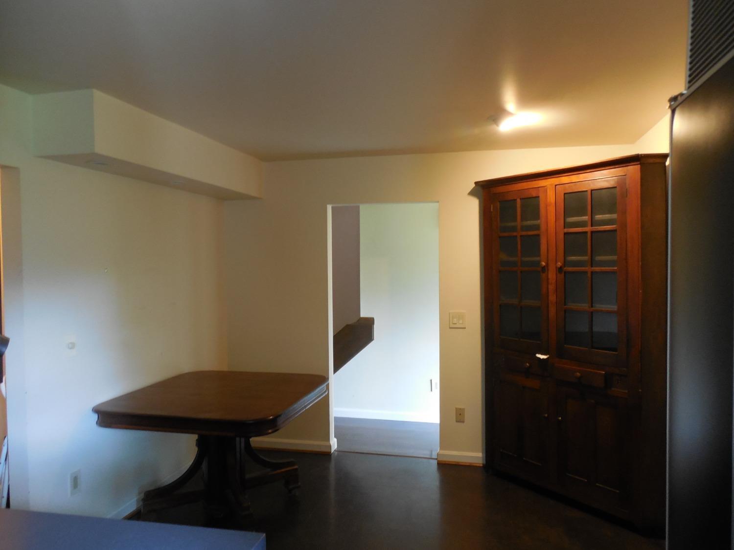 3097 Diehl Road Cincinnati, OH 45211 - Photo 6 of 33 Gallery Image 6