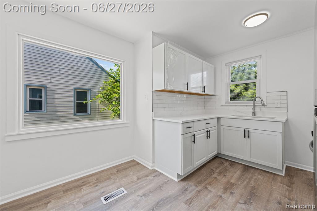 6556 Pelham Road Taylor, MI 48180 - Photo 9 of 34