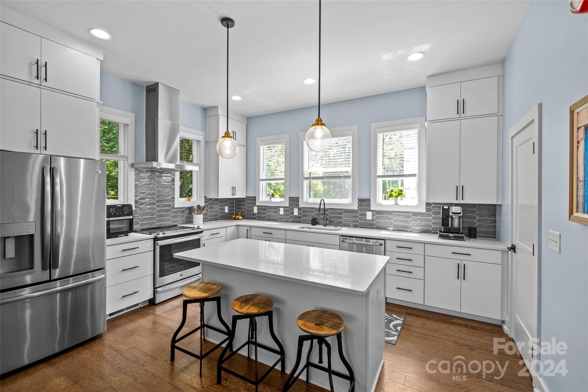 1207 East 36th St Unit 7  