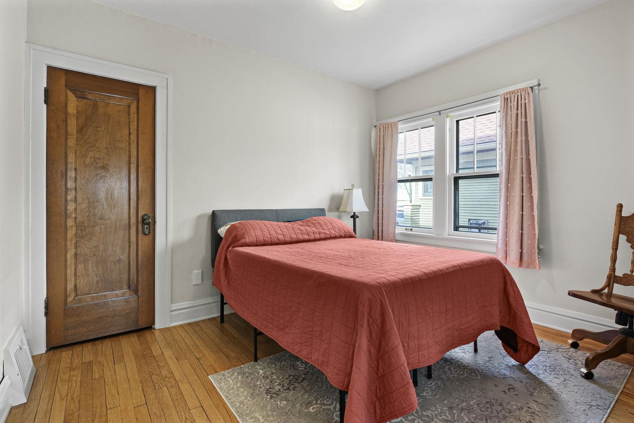 1433 Spaight Street Madison, WI 53703 - Photo 20 of 59