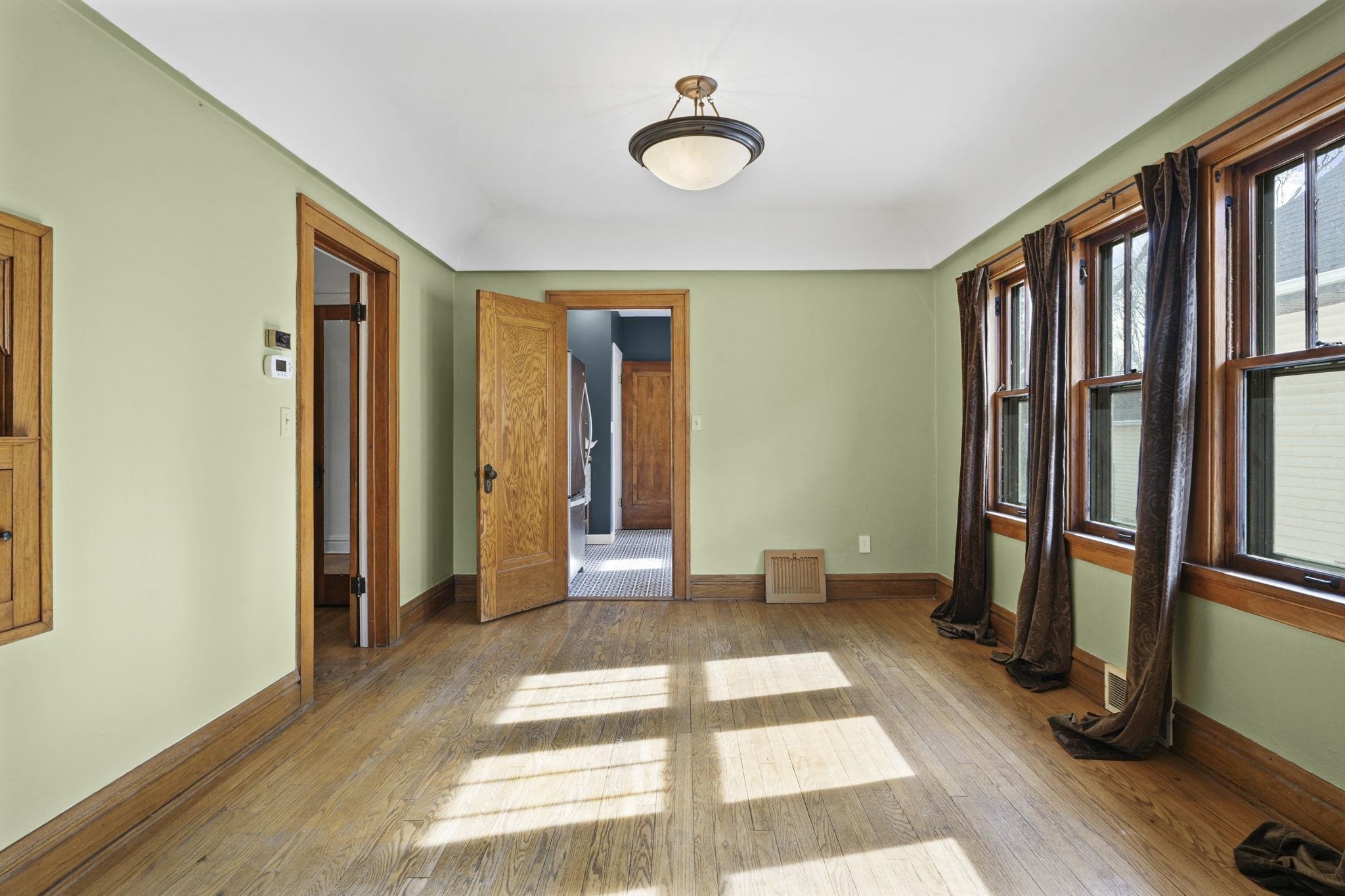 1433 Spaight Street Madison, WI 53703 - Photo 8 of 59