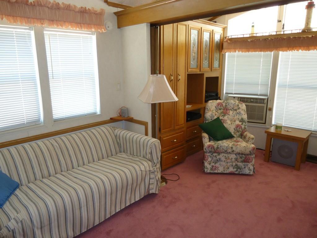117 Bears Den Road, Unit 81 Wells, ME 04090 - Photo 7 of 10 117 Bears Den 81 3