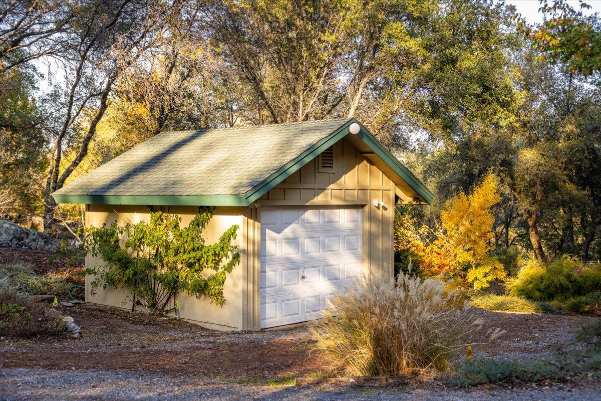 14446 Perimeter Road Grass Valley, CA 95949 - Photo 20 of 71