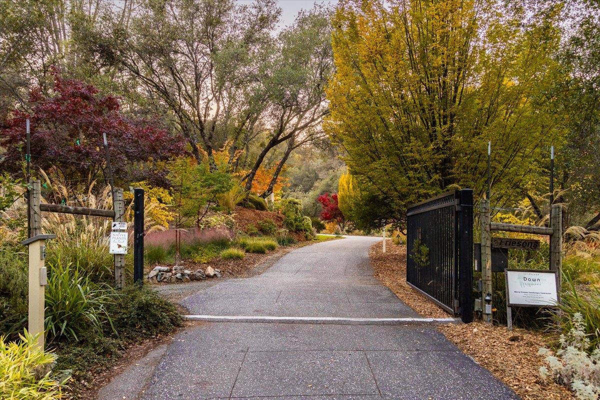 14446 Perimeter Road Grass Valley, CA 95949 - Photo 4 of 71