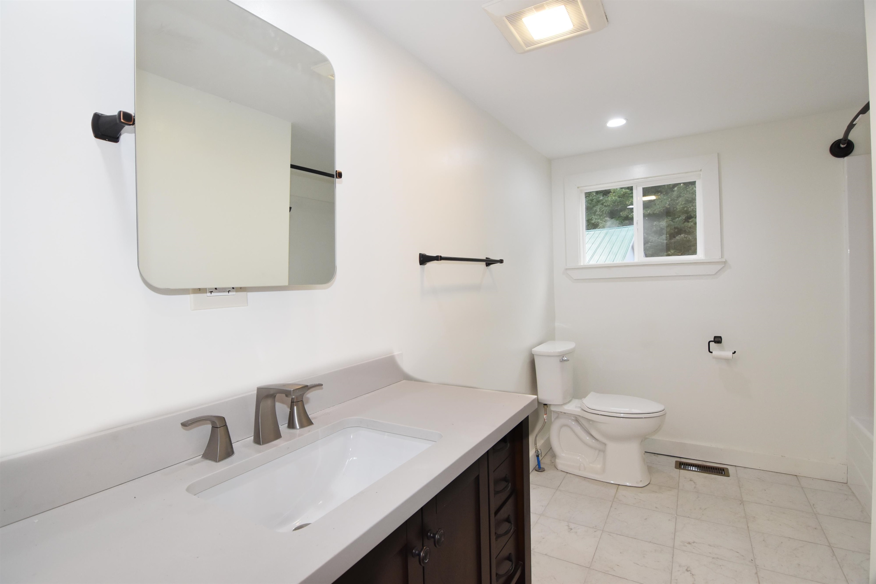 1173 Montgomery Road Hardwick, VT 05836 - Photo 15 of 32