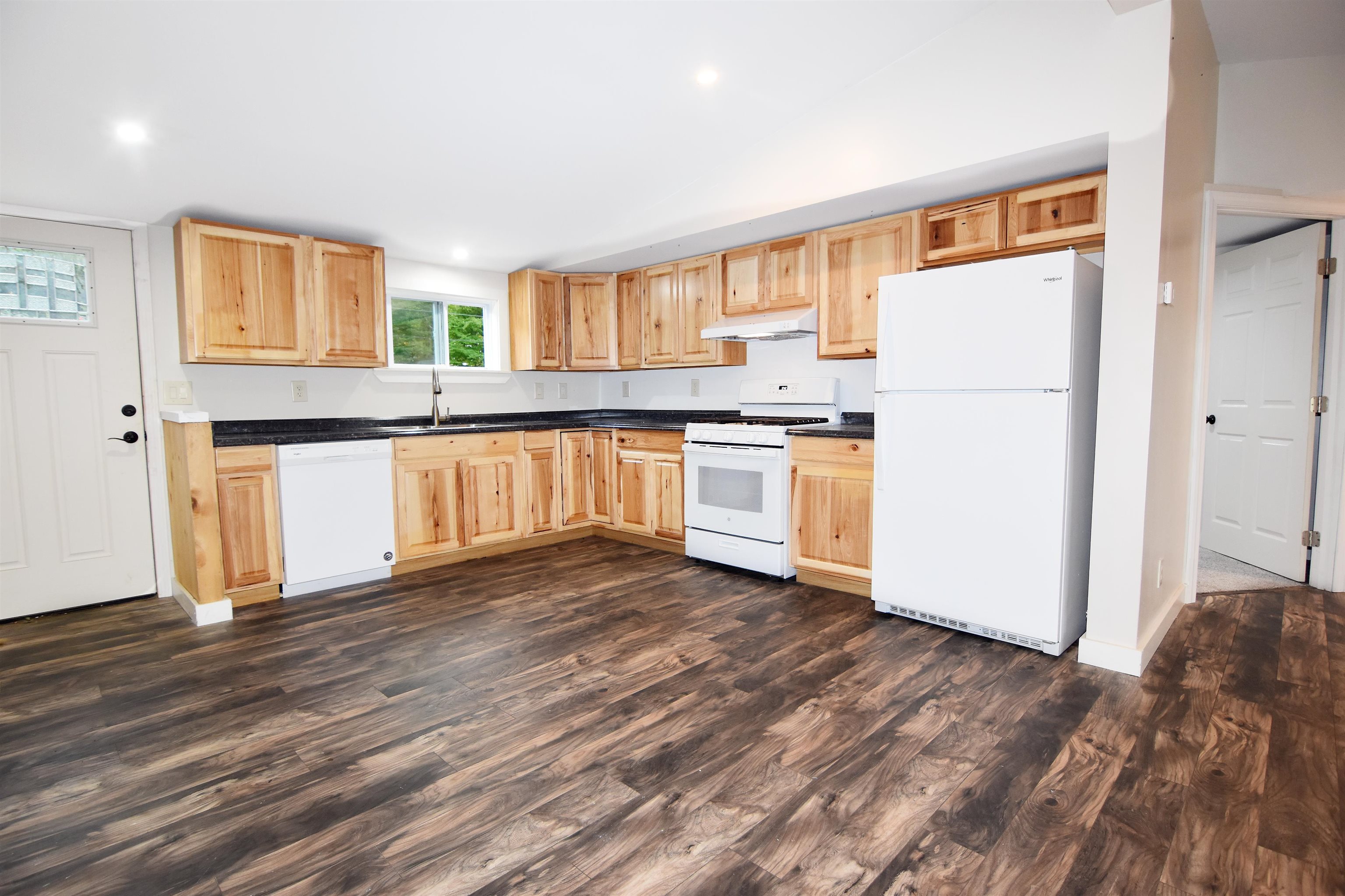 1173 Montgomery Road Hardwick, VT 05836 - Photo 4 of 32
