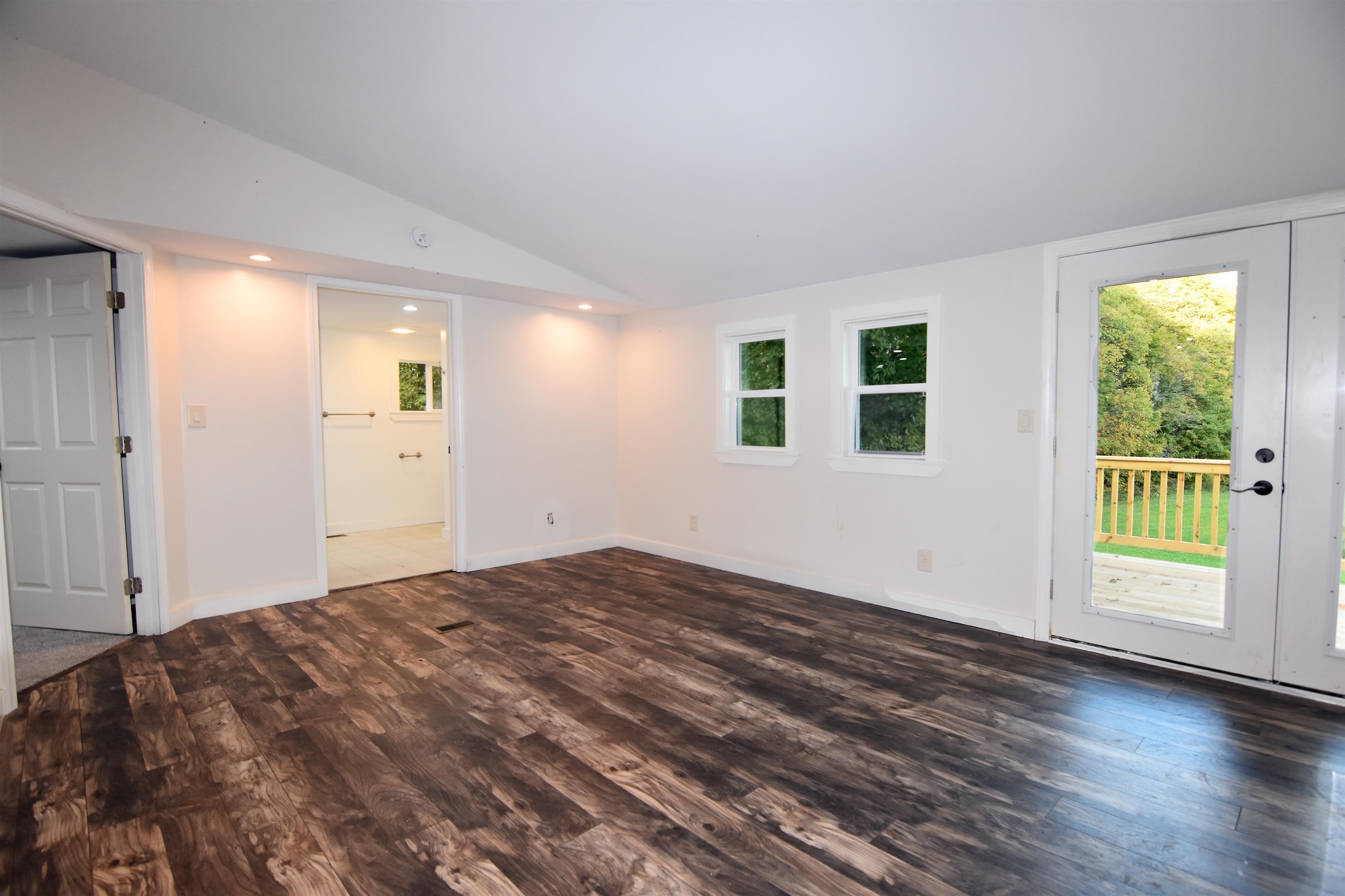 1173 Montgomery Road Hardwick, VT 05836 - Photo 10 of 32