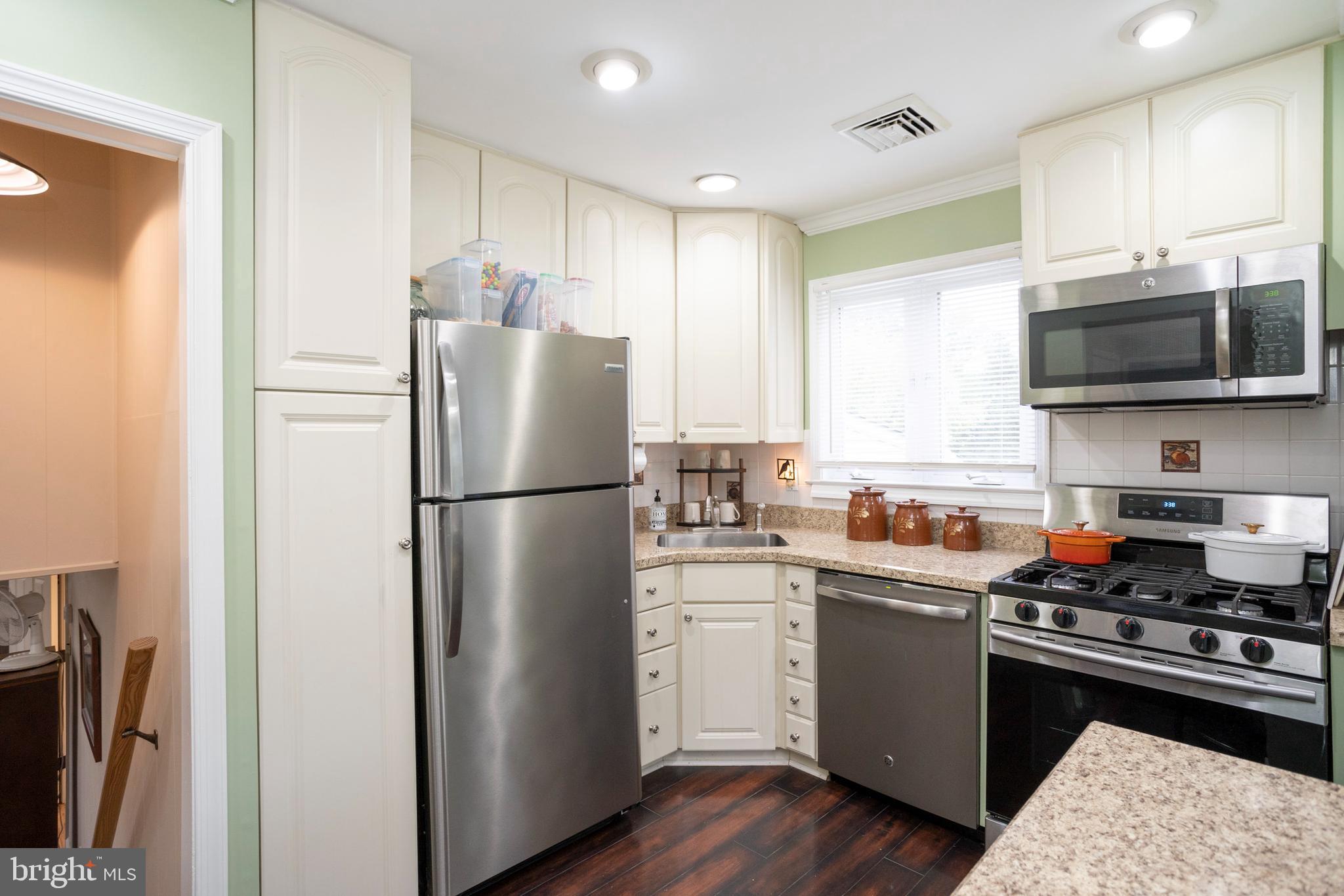 113 Brant Road Norristown, PA 19403 - Photo 13 of 34 Kitchen - Stairs to Family Room