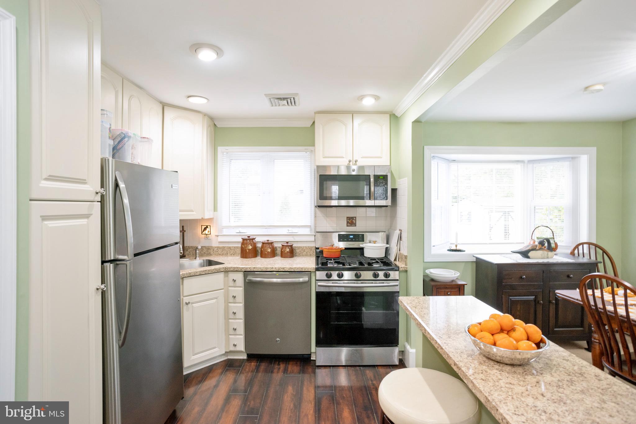 113 Brant Road Norristown, PA 19403 - Photo 14 of 34 Kitchen