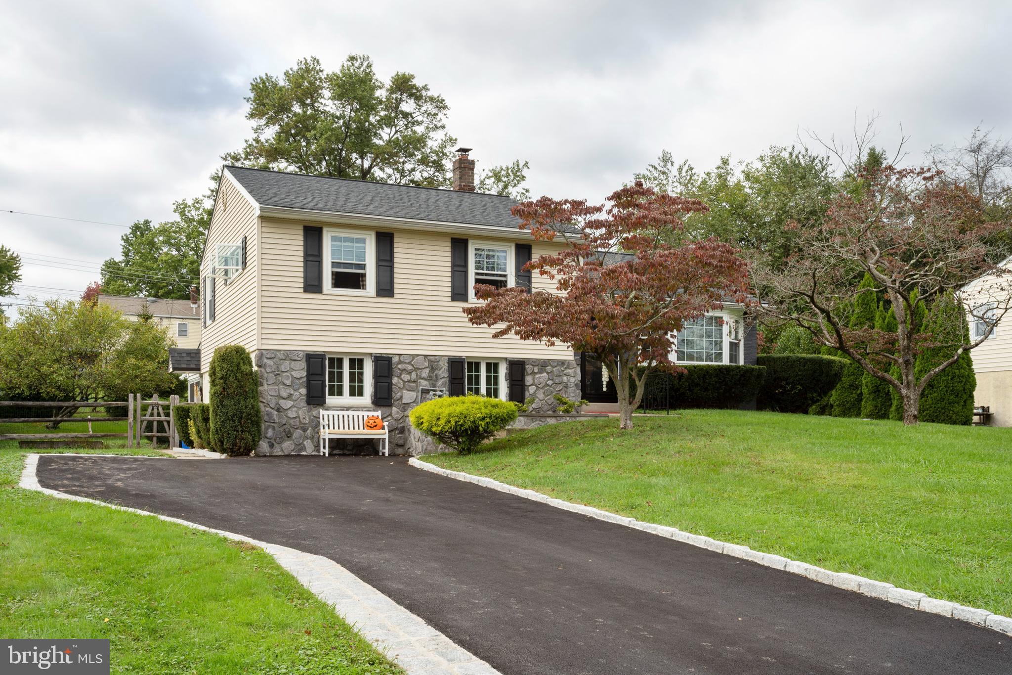 113 Brant Road Norristown, PA 19403 - Photo 4 of 34 Front