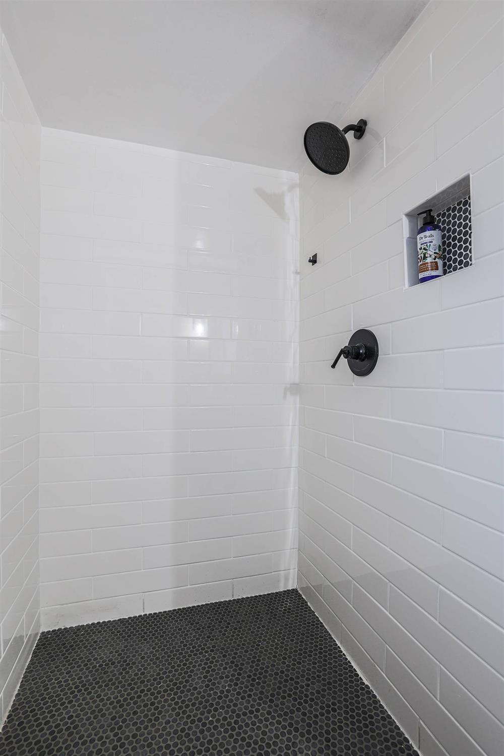 5584 Sidney Road Cincinnati, OH 45238 - Photo 23 of 36