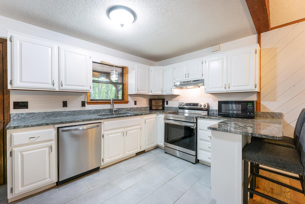 144 Wolf Ridge Lane Murphy, NC 28906 - Photo 2 of 30 Kitchen