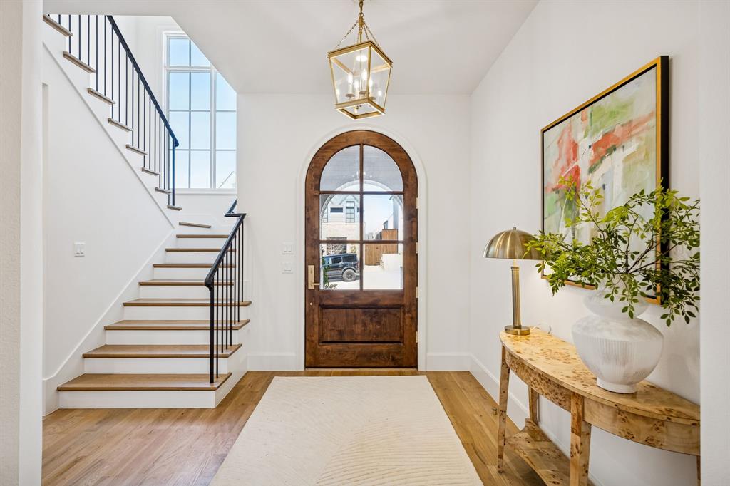9514 Still Crk Road Dallas, TX 75238 - Photo 2 of 35 Gallery Image 2