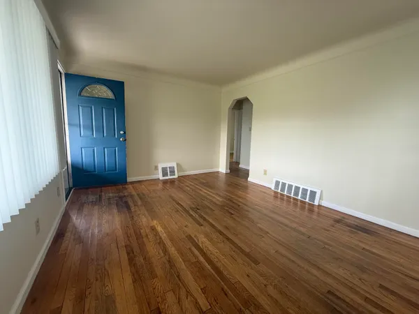 $169,900 | 673 Leblanc Street, Lincoln Park, MI 48146