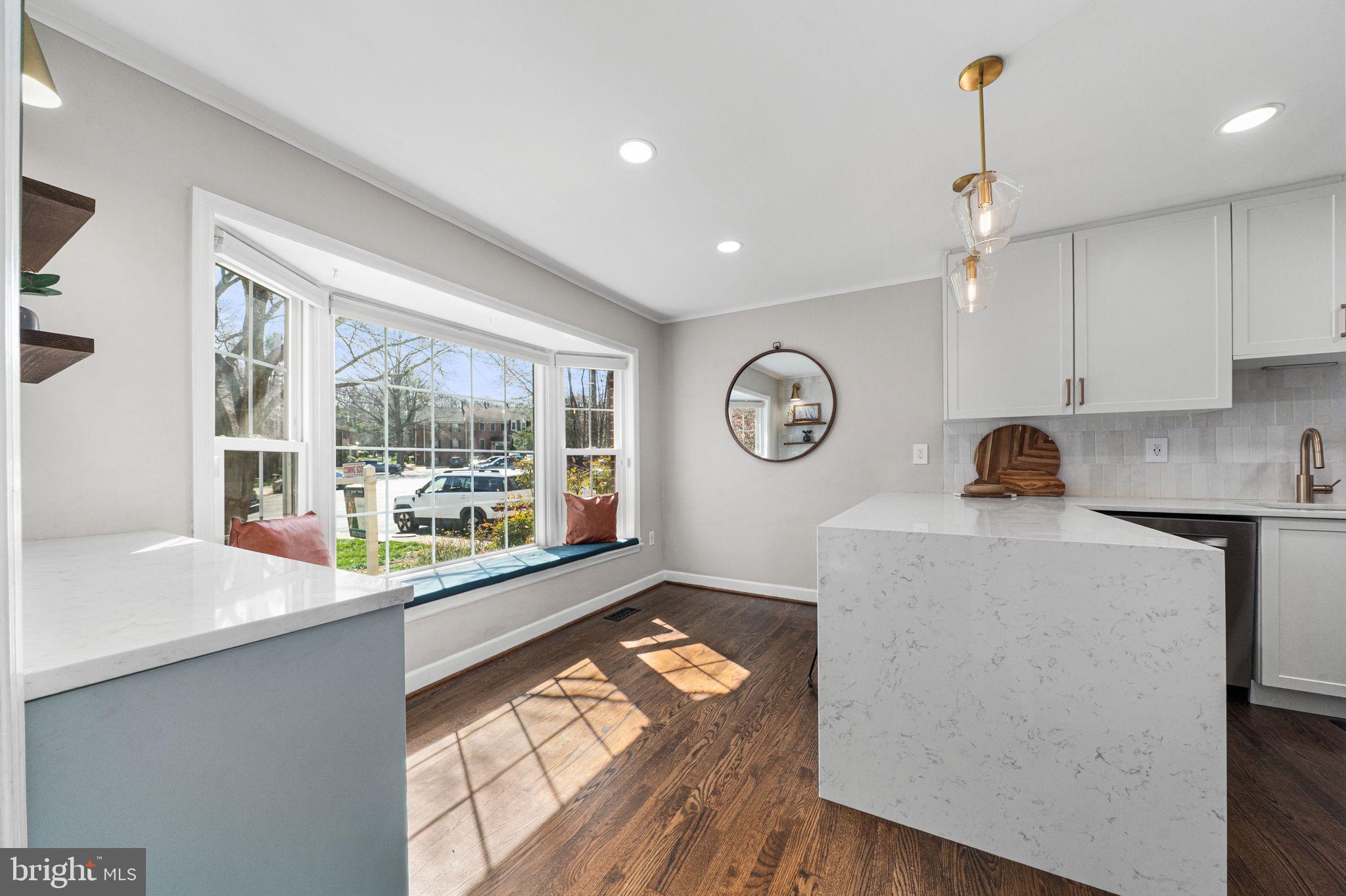 4819 Carriagepark Road Fairfax, VA 22032 - Photo 6 of 74 Eat In Kitchen