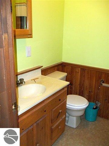 719 West 18 1/2 Road Mesick, MI 49668 - Photo 6 of 19 1733066-5.JPG