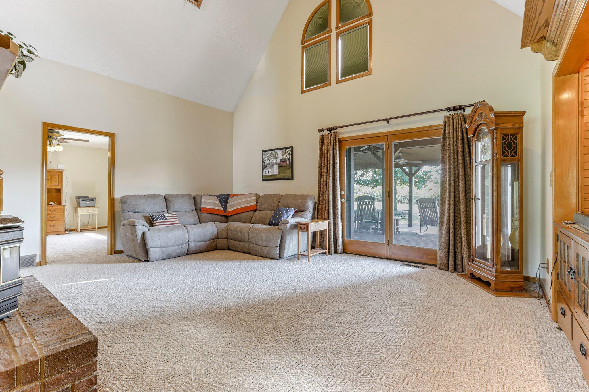 7430 Richardson Road Groveport, OH 43125 - Photo 22 of 40 Family Room