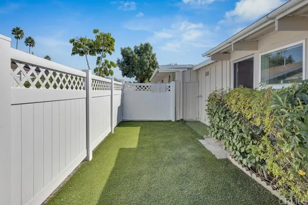 $385,000 | 3760 Vista Campana South, Unit 76, Oceanside, CA 92057