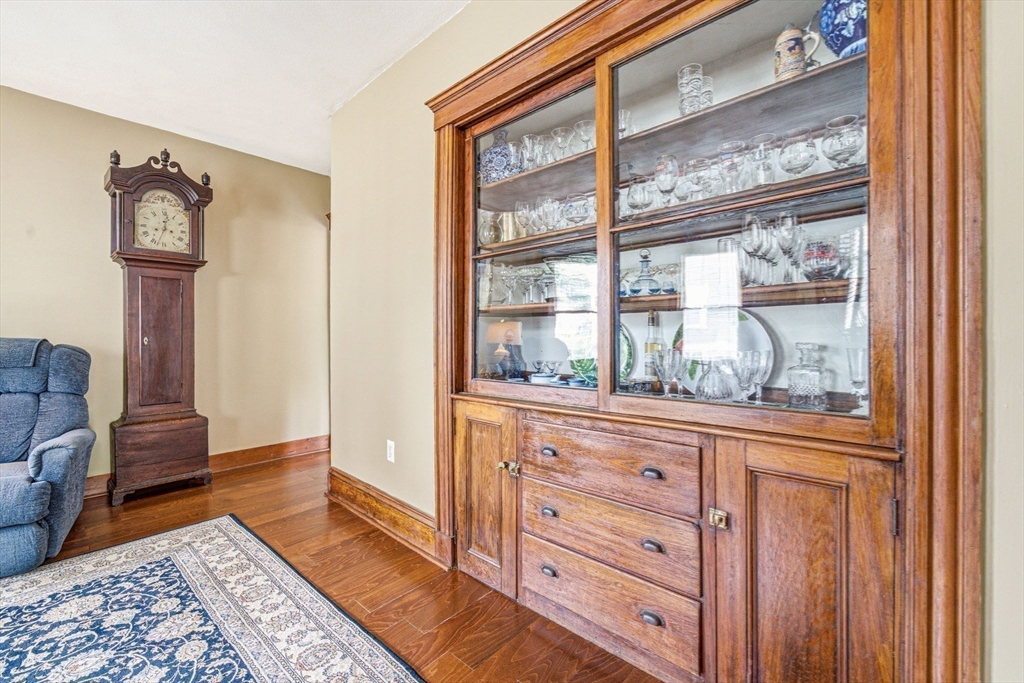 83 Grand Street Reading, MA 01867 - Photo 12 of 42