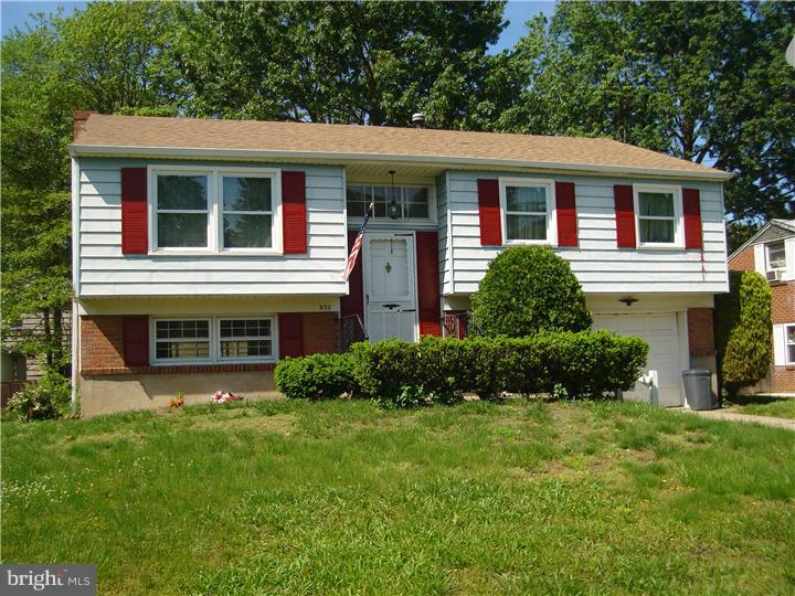 935 Chesterfield Road Barrington, NJ 08033 - Photo 1 of 11