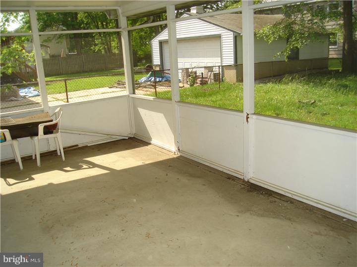 935 Chesterfield Road Barrington, NJ 08033 - Photo 10 of 11