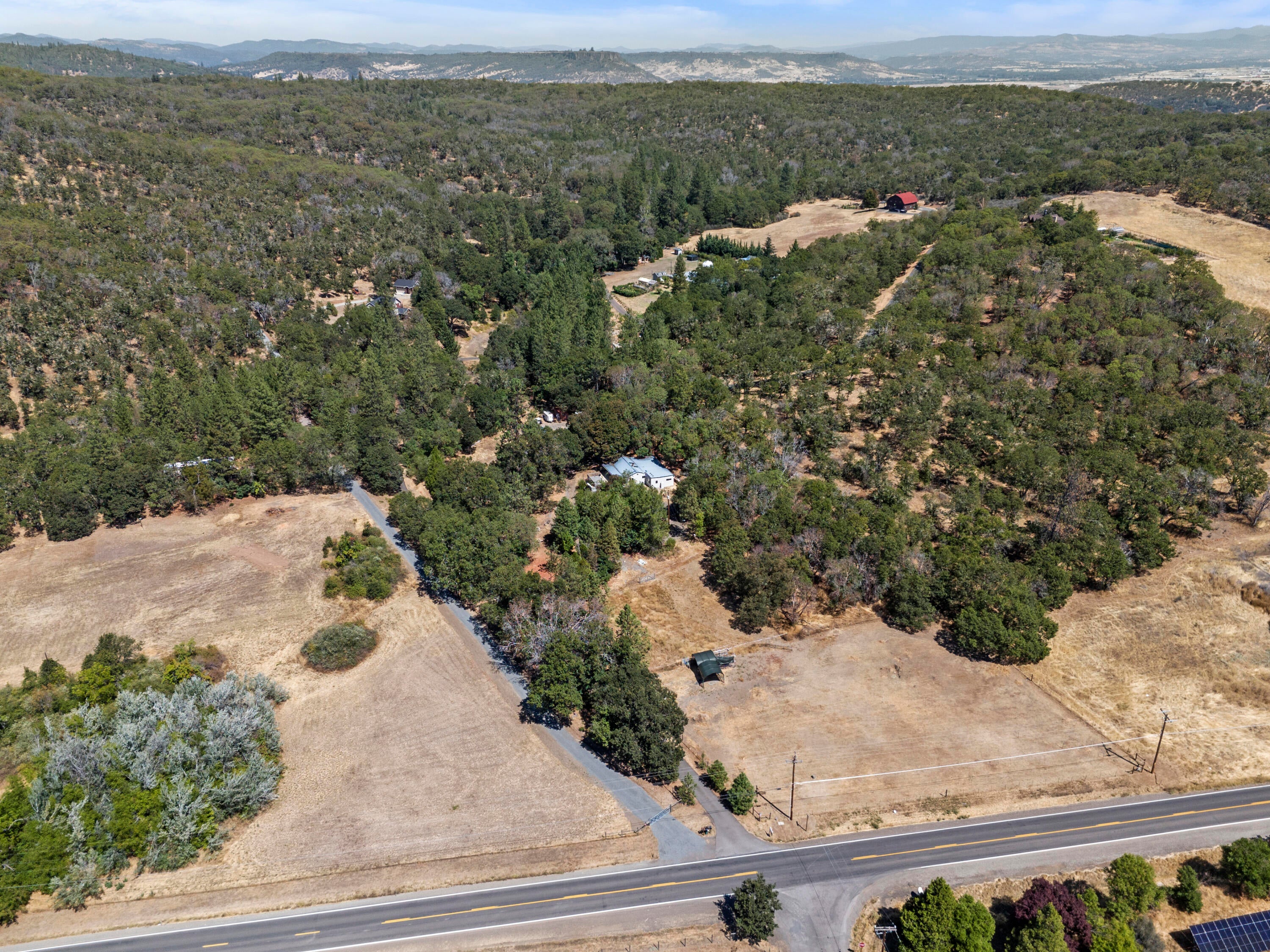 6032 Old Stage Road Central Point, OR 97502 - Photo 49 of 50 Gallery Image 49