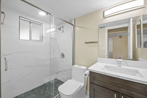 $209,999 | 830 Southwest 9th St Circle, Unit 204, Boca Raton, FL 33486