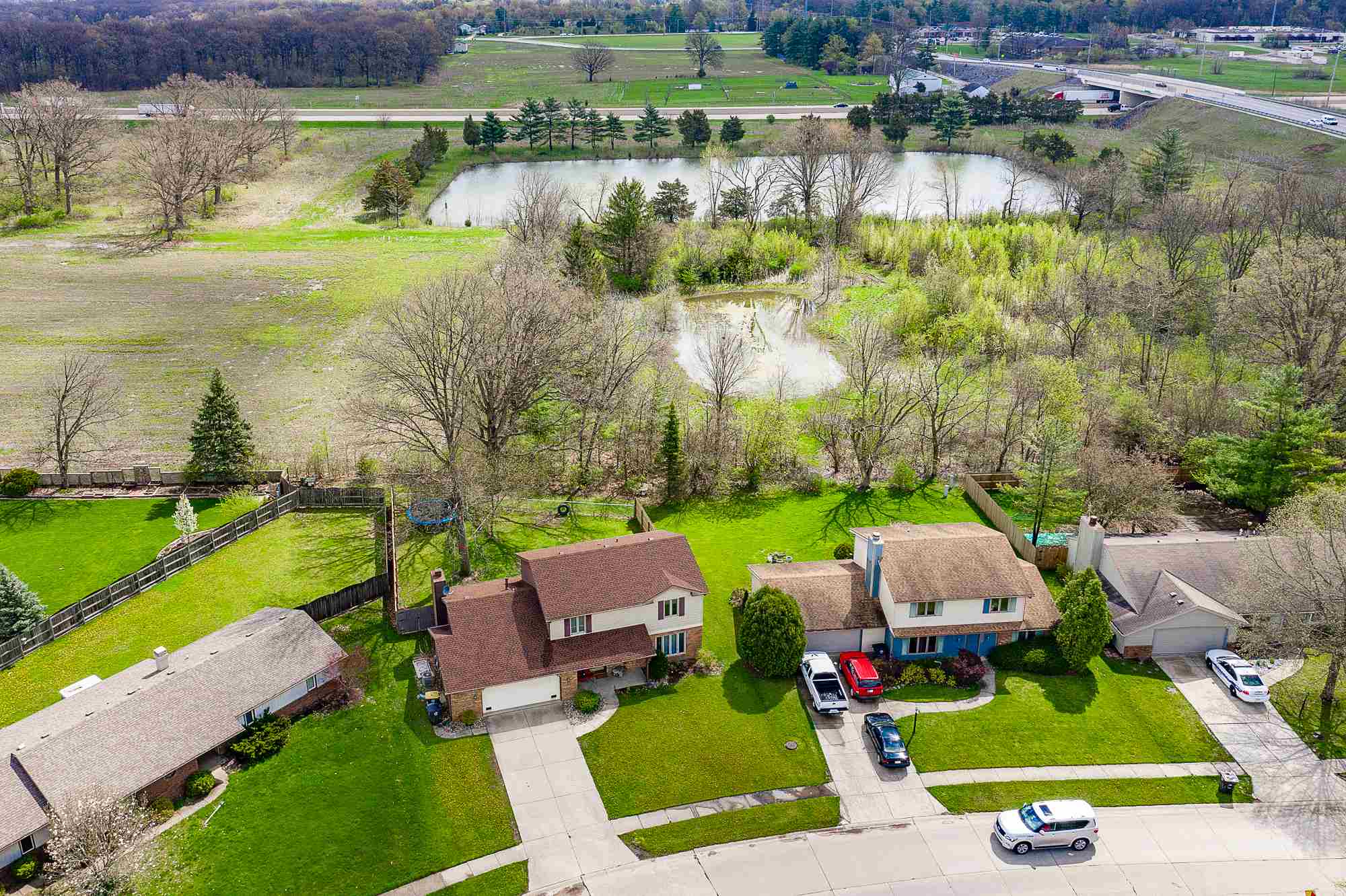 4009 Coventry Lane Fort Wayne, IN 46804 - Photo 3 of 30