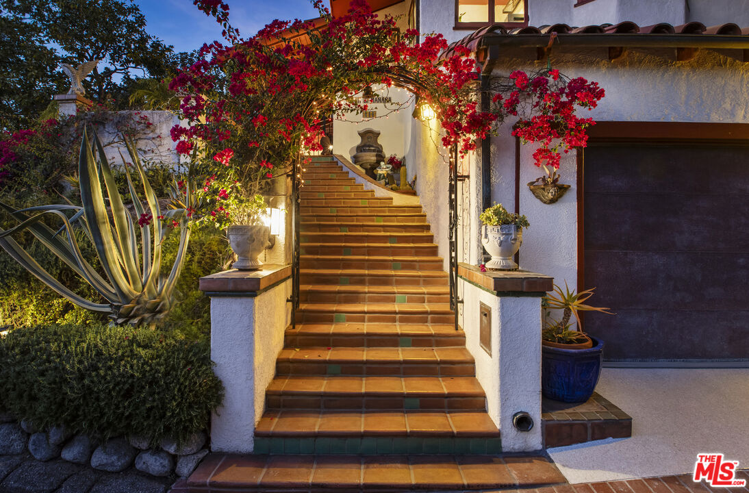 3290 Buckingham Road Glendale, CA 91206 - Photo 11 of 57